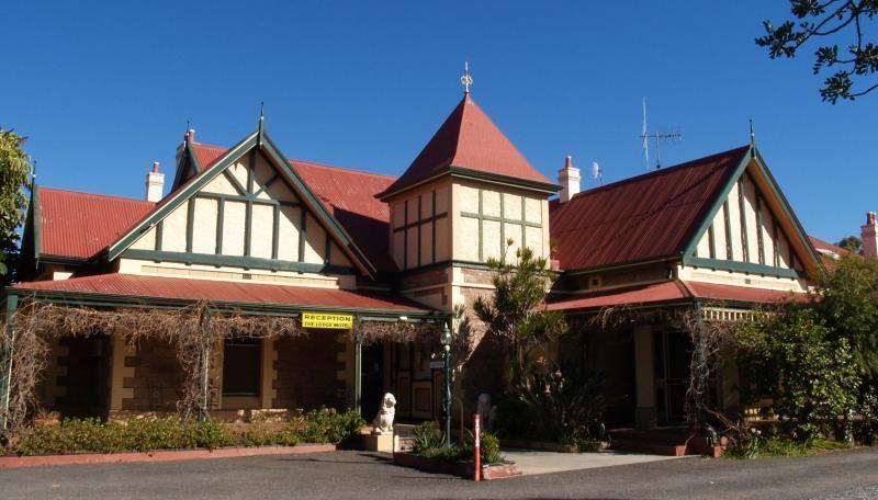 The Lodge Outback Motel Broken Hill Exteriör bild