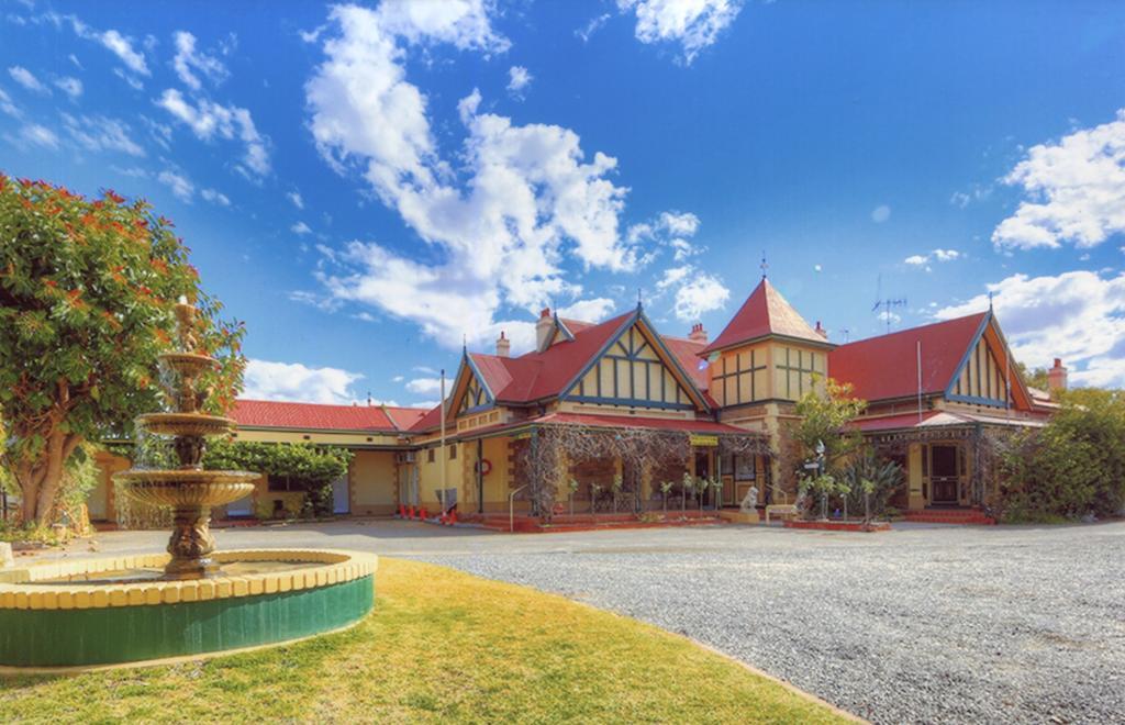 The Lodge Outback Motel Broken Hill Exteriör bild