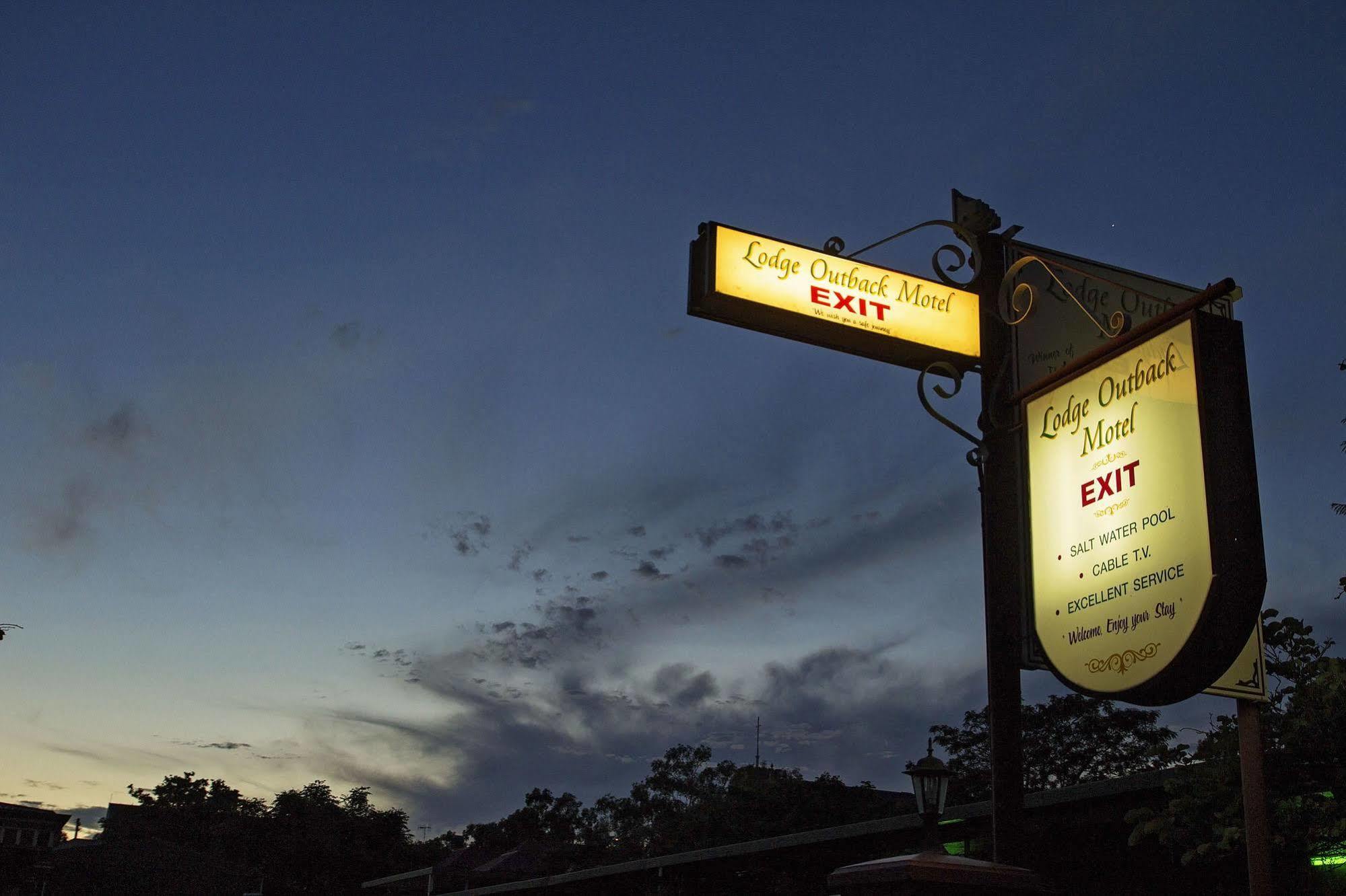 The Lodge Outback Motel Broken Hill Exteriör bild